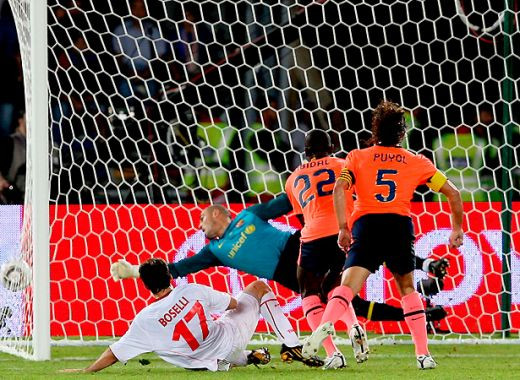 L10NEL MESSI si Barca intra in istorie: Barca 2-1 Estudiantes!_33