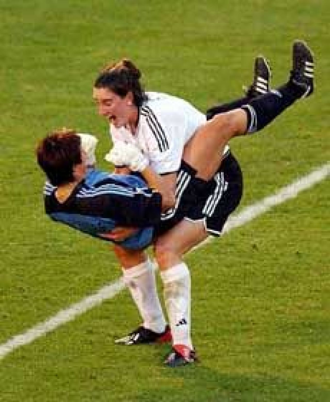 Messi din fotbalul feminin! Marta, cea mai buna jucatoare din 2009! VEZI un SUPER GOL:_6
