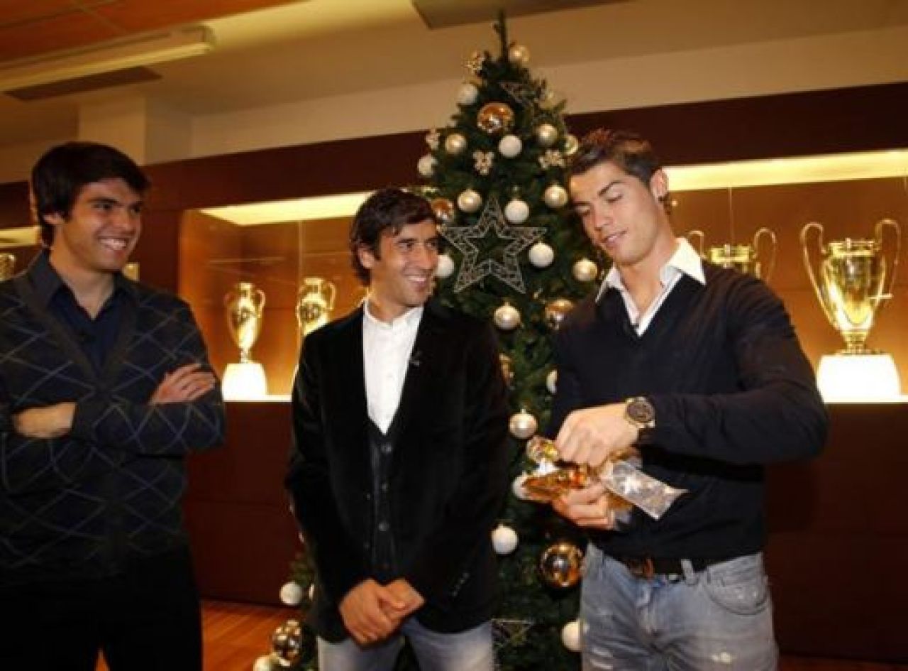 FOTO si VIDEO / Ronaldo, Kaka si Raul iti ureaza