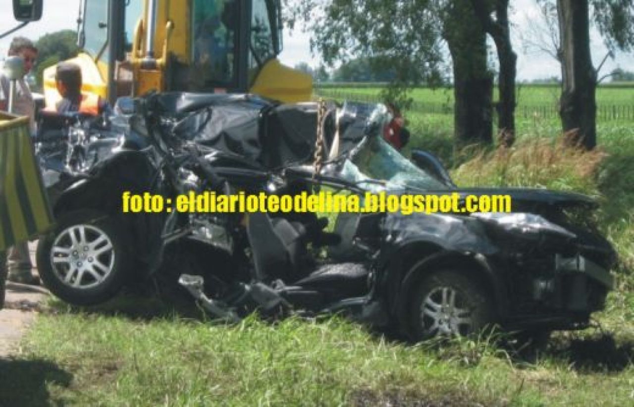Tragedie in Argentina! Vedeta lui River a intrat cu masina intr-un copac! Trei persoane au murit! FOTO si VIDEO_3