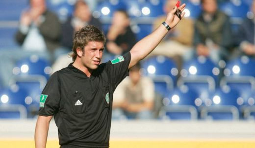 Mutu alaturi de Zidane in TOP 11 EXEMPLE NEGATIVE din FOTBAL!_9