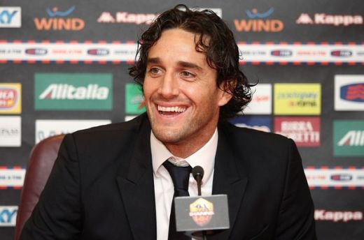 FOTO: Luca Toni a fost prezentat oficial la Roma!_2