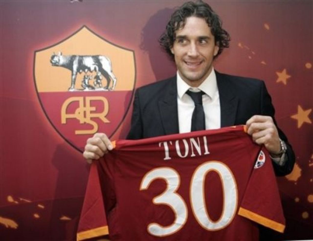 FOTO: Luca Toni a fost prezentat oficial la Roma!_13