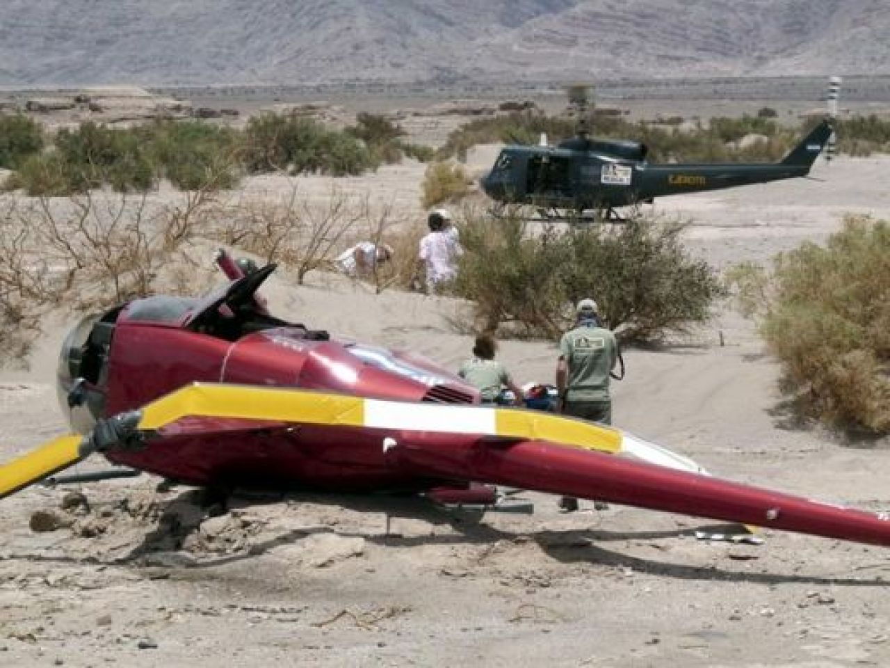 Elicopter prabusit la raliul Dakar: 4 raniti!_4