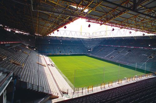 De la Bernabeu la Estadio Azteca. Vezi TOP 10 cele mai mari STADIOANE DE FOTBAL_10