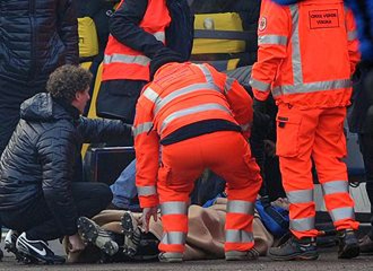 Chivu a fost operat! Colegii lui de la Inter l-au vizitat la spital!_3