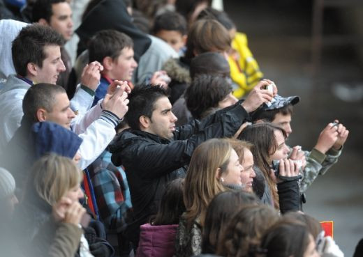 VIDEO / Starurile Barcei s-au antrenat la spital! Messi i-a vizitat pe copiii bolnavi_4