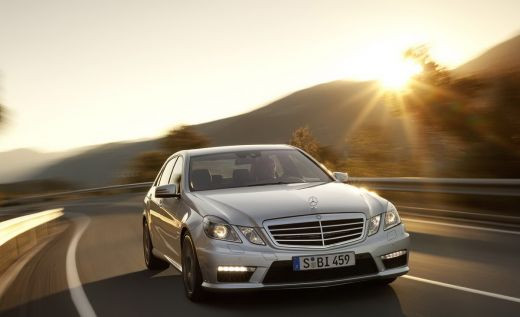 Topul lui Hugh Hefner: Masinile PLAYBOY ale anului 2009!_3