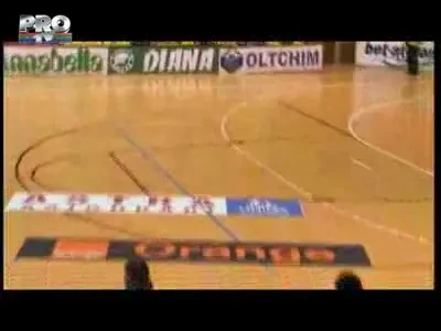 Pasul spre finala! Vezi mesajul jucatoarelor de la Oltchim pentru fani!