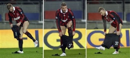 FOTO / Beckham si-a aratat chilotii Armani la derby-ul dintre Juve si Milan!_16