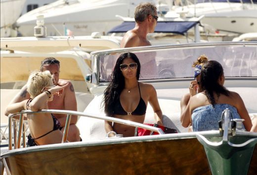 Lewis Hamilton s-a despartit de