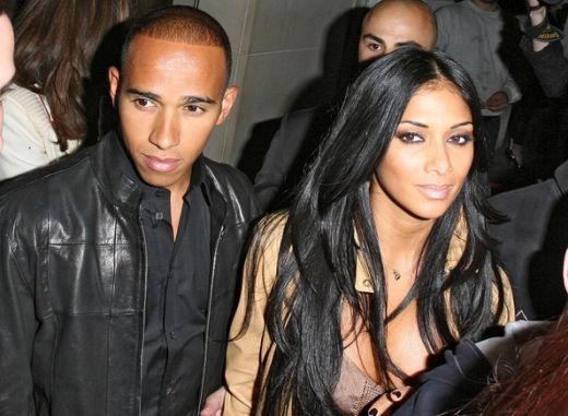 Lewis Hamilton s-a despartit de