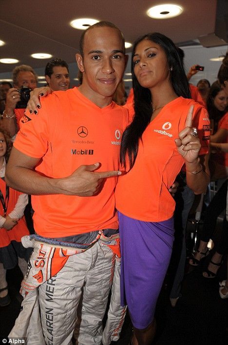 Lewis Hamilton s-a despartit de