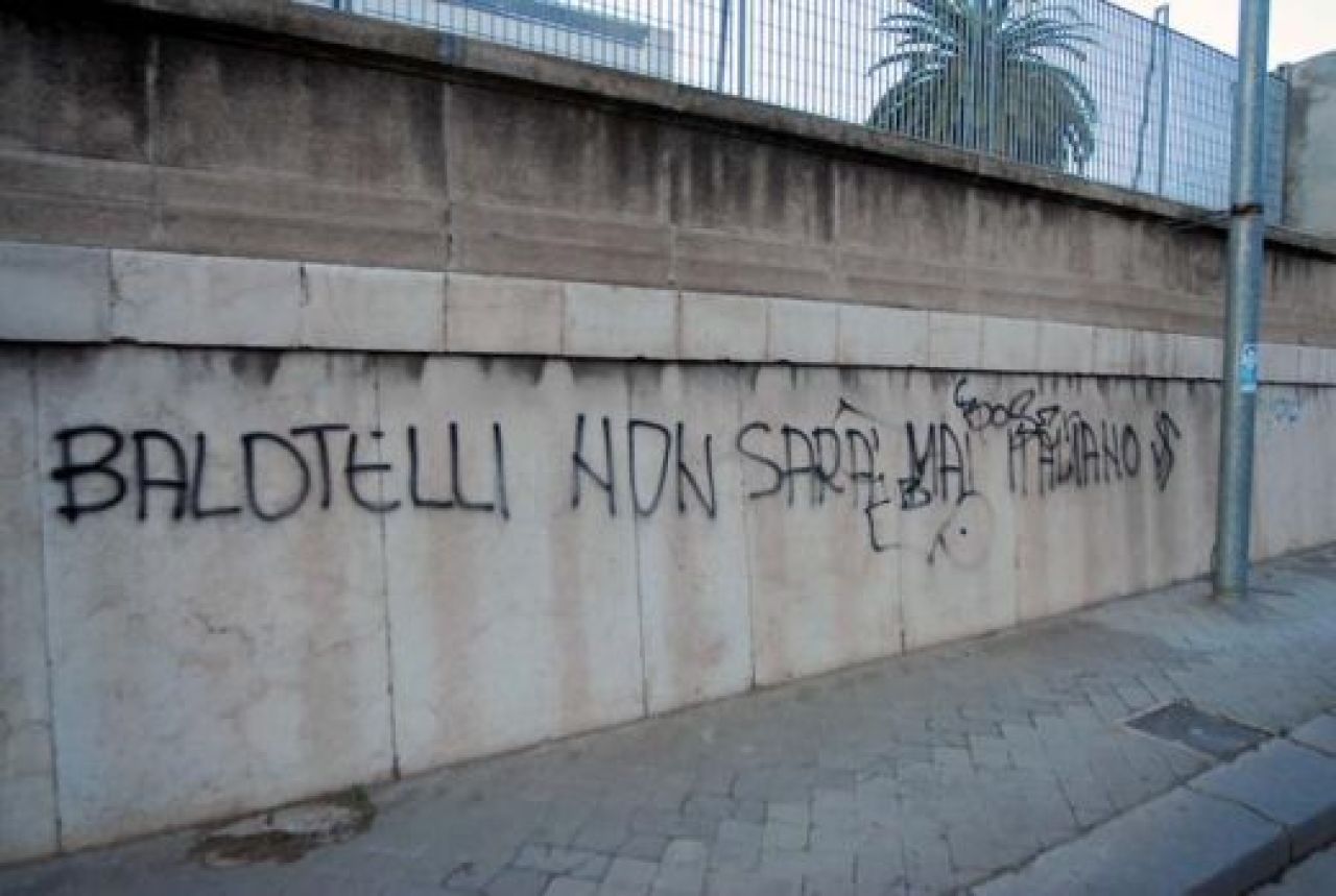 Scandalos! Super-Mario, tinta jignirilor rasiste in Italia!_3