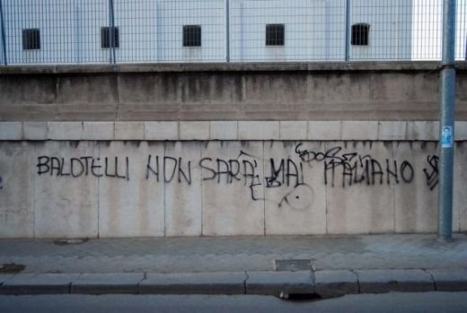 Scandalos! Super-Mario, tinta jignirilor rasiste in Italia!_6
