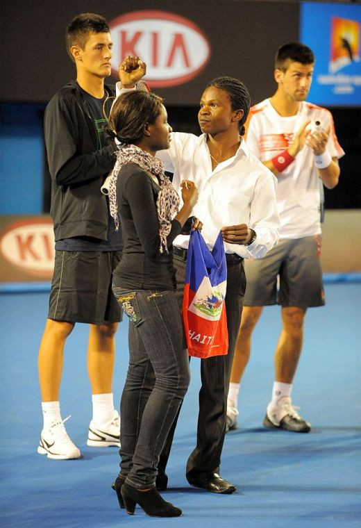 VIDEO! Super meci de tenis cu Federer, Nadal, Djokovic si Serena pentru victimele din Haiti_6