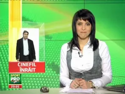 TARE! Care e stelistul care a fost in stare sa vada un film de 42 de ori!