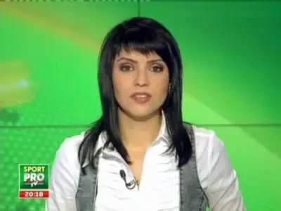 VIDEO: Brad Pitt a lasat filmul pentru un meci de fotbal!