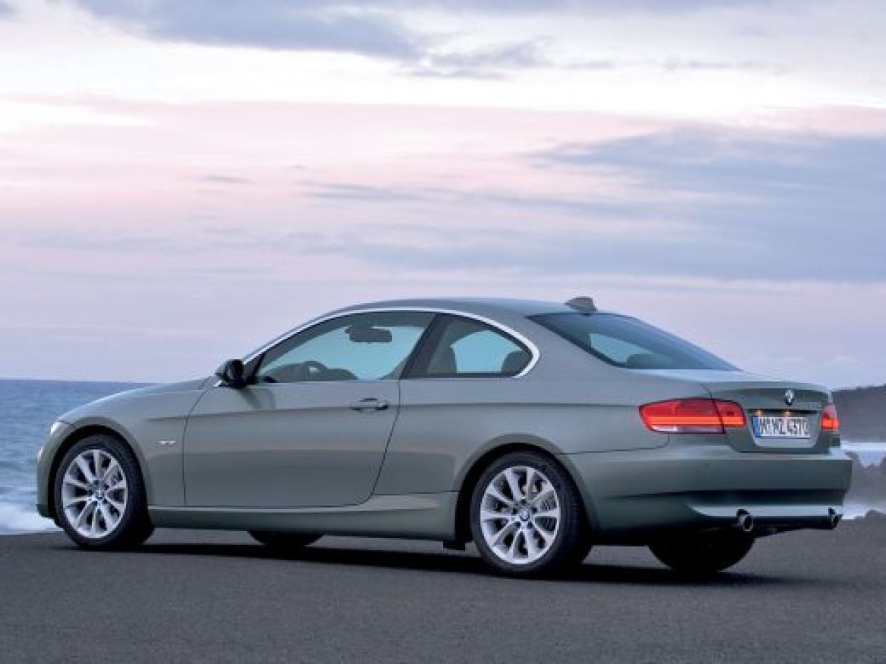 BMW a lansat noua Seria 3 Facelift!_11