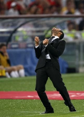 Guardiola si-a prelungit contractul cu Barcelona! 