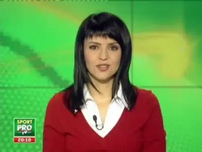 VIDEO / Ultima moda la fotbalisti: vezi cum citeste Dacian Varga!