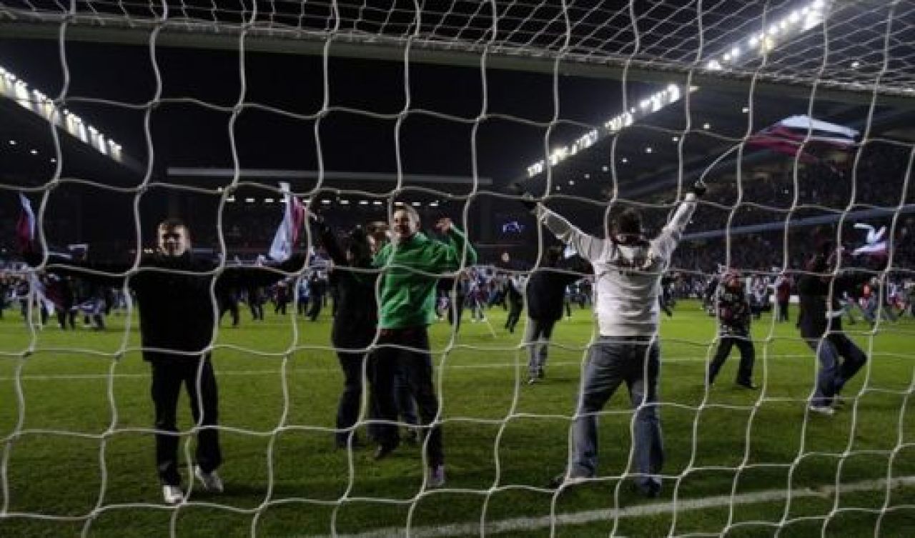 VIDEO Super gol din foarfeca in Aston Villa 6-4 Blackburn! Fanii lui Villa au invadat terenul! _3