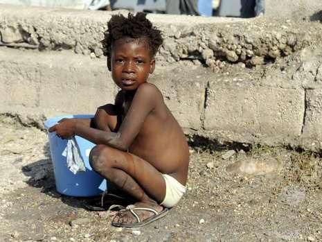Imagini zguduitoare cu stadionul din Port au Prince, Haiti! Bild: