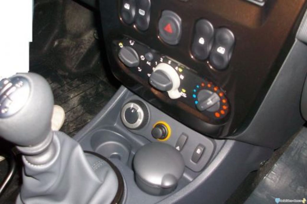 FOTO / Primele poze cu interiorul Daciei Duster! Ce s-a schimbat fata de Logan?_4