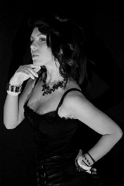 Ca la 20 de ani! Onicas implineste AZI 20 de ani: de la Victoria Beckham de Romania la pasiunea pentru tenis!_12