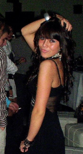 Ca la 20 de ani! Onicas implineste AZI 20 de ani: de la Victoria Beckham de Romania la pasiunea pentru tenis!_10