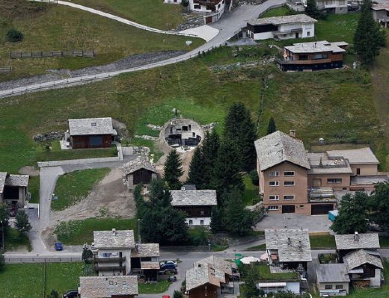 Gary Neville isi construieste casa SF sub pamant! Vezi cat va costa_23
