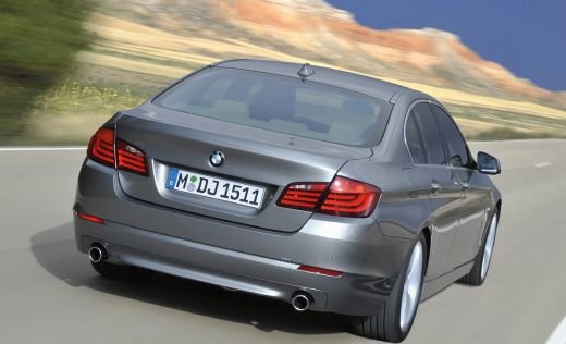 Sambata, ora 12.00, la ProMotor: Lorena Trica, intre Dacie si BMW X3!_3