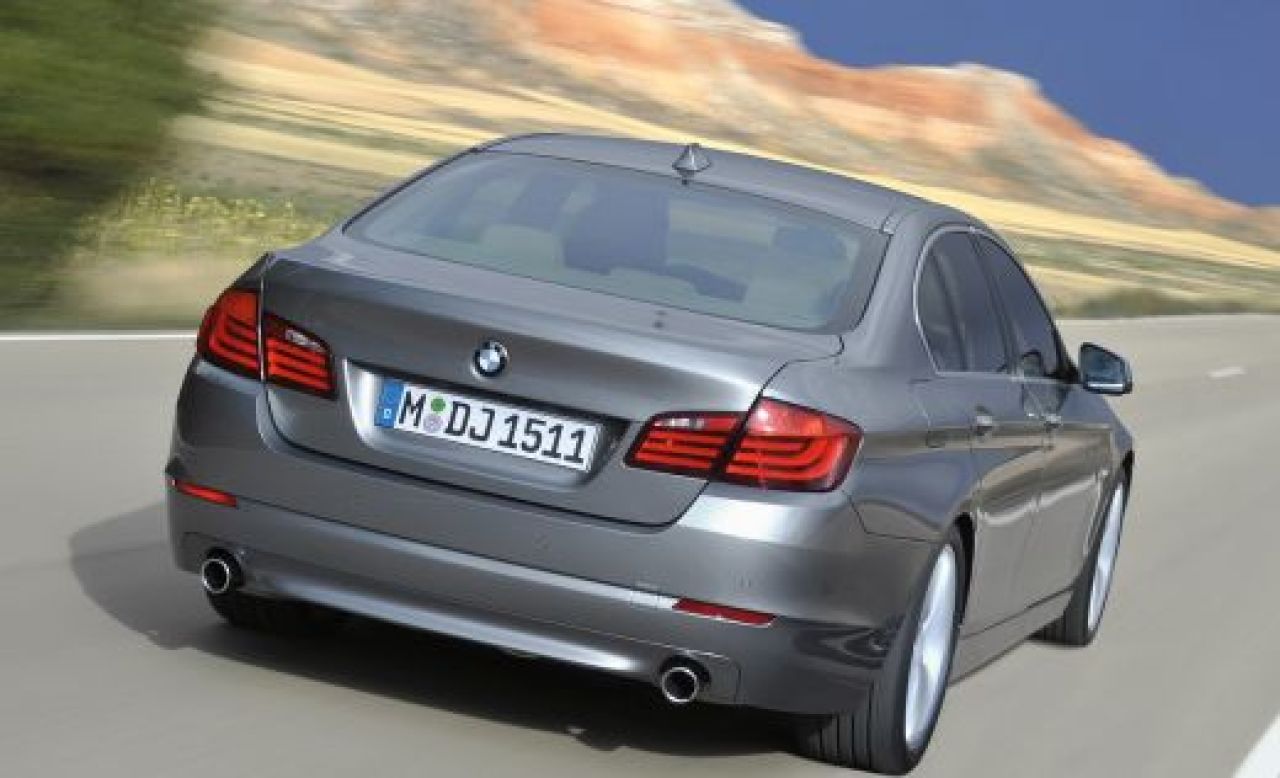 Sambata, ora 12.00, la ProMotor: Lorena Trica, intre Dacie si BMW X3!_3