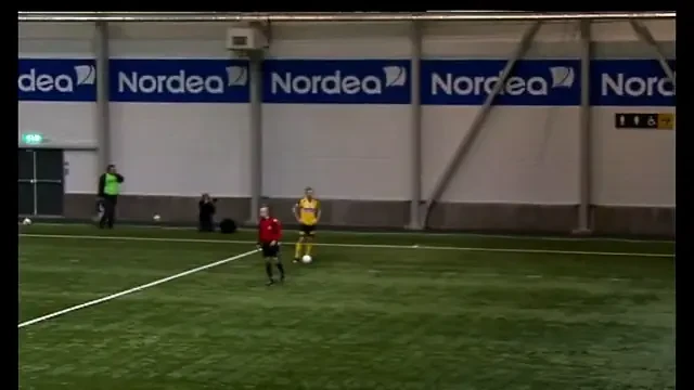 VIDEO / Amical neamical! Fanii s-au luat bataie intr-o partida care trebuia sa-i uneasca: