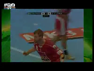 VIDEO! Un an fara Marian Cozma! Stelistii si dinamovistii au plans la mormantul lui! Imagini emotionante