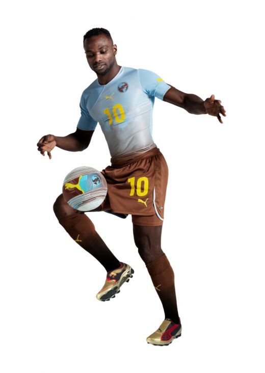 4 picturi cu jucatori de fotbal africani, comandate de catre PUMA artistului Kehinde Willey_26