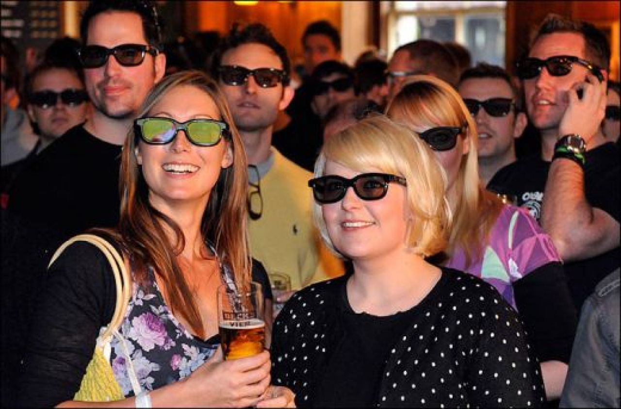 Isteria Avatar a cuprins fotbalul! Cum s-au vazut golurile lui Rooney in 3D!_8