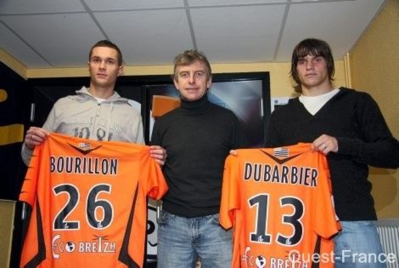 FOTO si VIDEO! Vezi prezentarea lui Dubarbier la Lorient si primul antrenament!_2