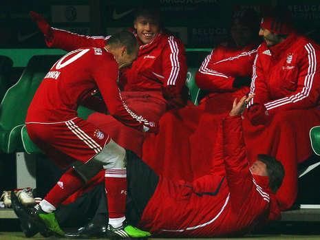 Culoarea colantilor purtati de Robben nu este agreata de Liga Profesionista Germana! FOTO:_5