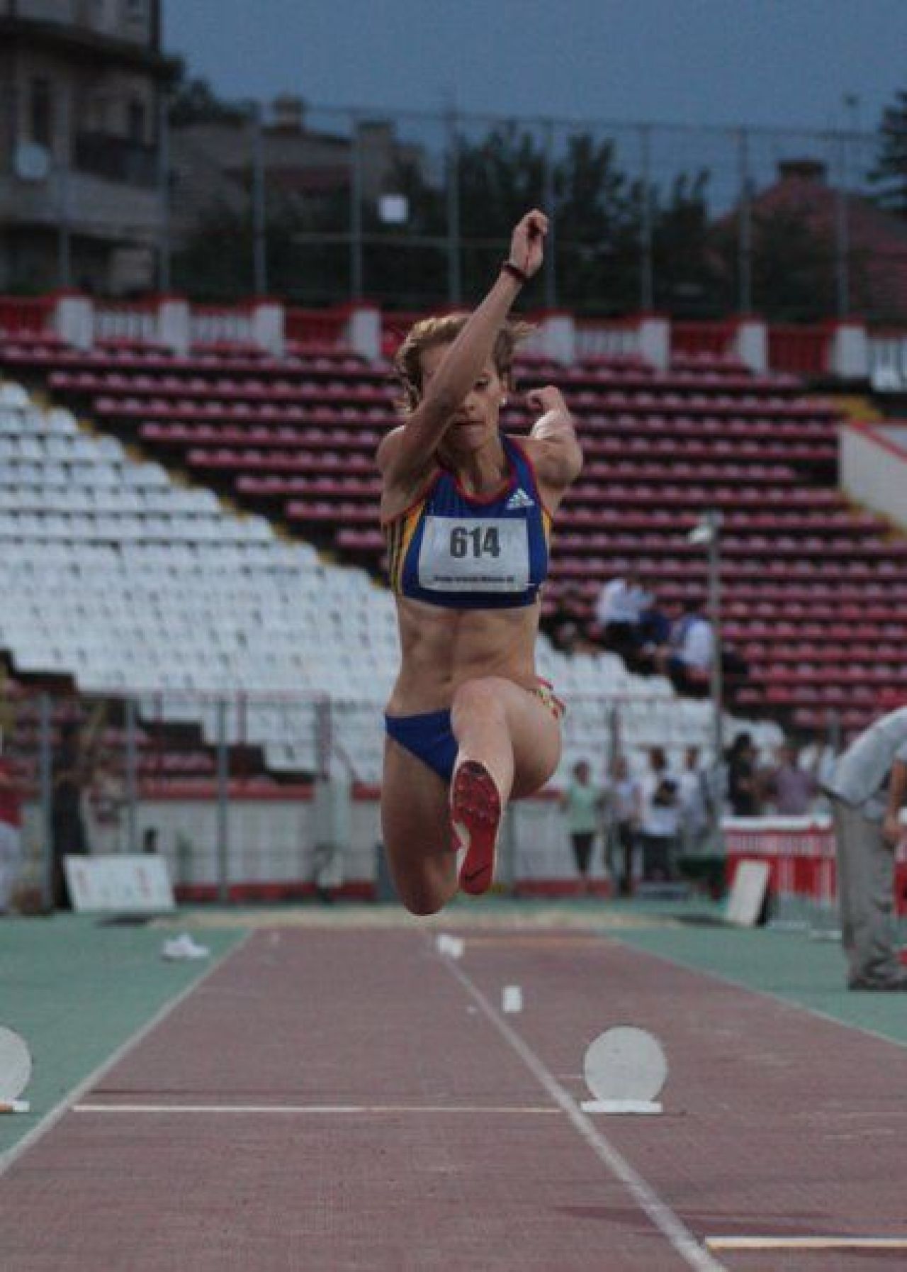INTERVIU! Cea mai sexy atleta din Romania tine cu Dinamo si ar poza in Playboy... in tinuta speciala :)_5