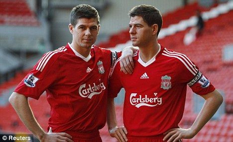 FOTO Liverpool l-a CLONAT pe Gerrard!_2