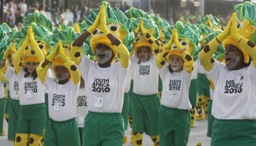 Incredibil: Jucatorii brazilieni si-au facut rost de scutiri sa fuga la Carnaval! Ce scuza a avut Adriano!_5