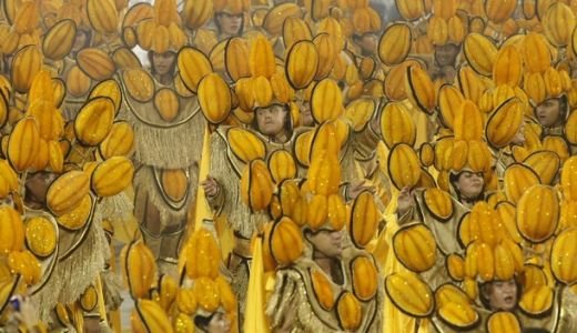 Incredibil: Jucatorii brazilieni si-au facut rost de scutiri sa fuga la Carnaval! Ce scuza a avut Adriano!_10