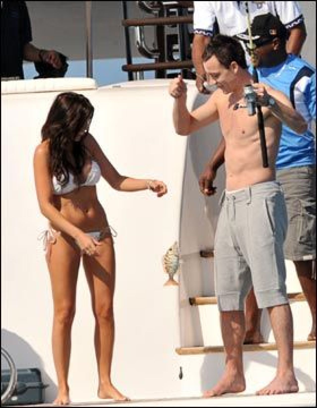 VIDEO! Cum si-a recucerit Terry sotia inainte de Valentine's Day? A dus-o pe un vas de 3.5 mil euro_2