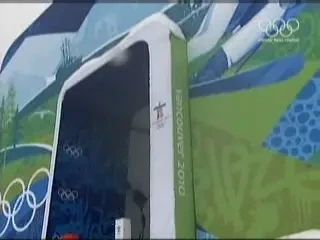 VIDEO! Simon Ammann, pentru a 3-a oara campion olimpic la sarituri! Vezi super imagini!