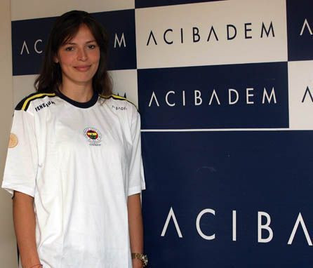 Care e cea mai sexy voleibalista din lotul lui Fenerbahce? FOTO:_6