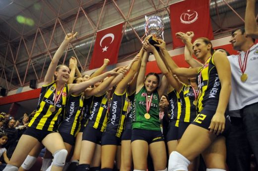 Care e cea mai sexy voleibalista din lotul lui Fenerbahce? FOTO:_14