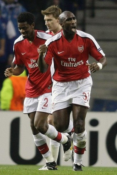 Cum sa te bati singur :) Arsenal isi da autogol si pierde la Porto cu 2-1! Vezi rezumat_4