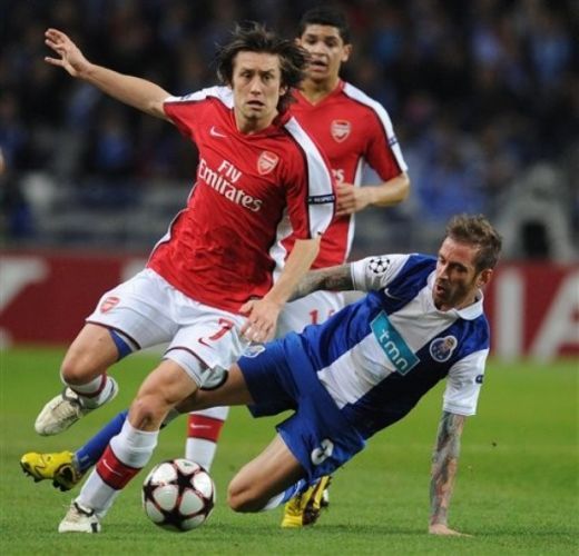 Cum sa te bati singur :) Arsenal isi da autogol si pierde la Porto cu 2-1! Vezi rezumat_12