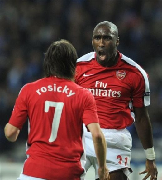 Cum sa te bati singur :) Arsenal isi da autogol si pierde la Porto cu 2-1! Vezi rezumat_21